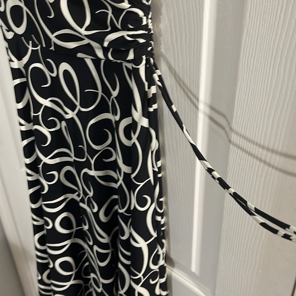 London Times women's black and white swirled dress, size 4 - Picture 10 of 10